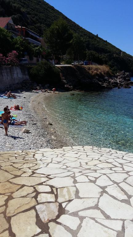 Delfini Bay Retreat Apartment Vasiliki  Bagian luar foto